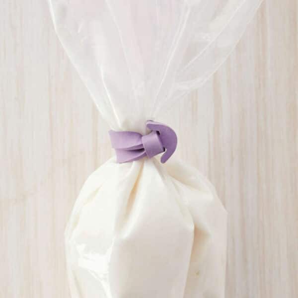 Wilton Icing Bag Ties, 12 Pack - Image 3